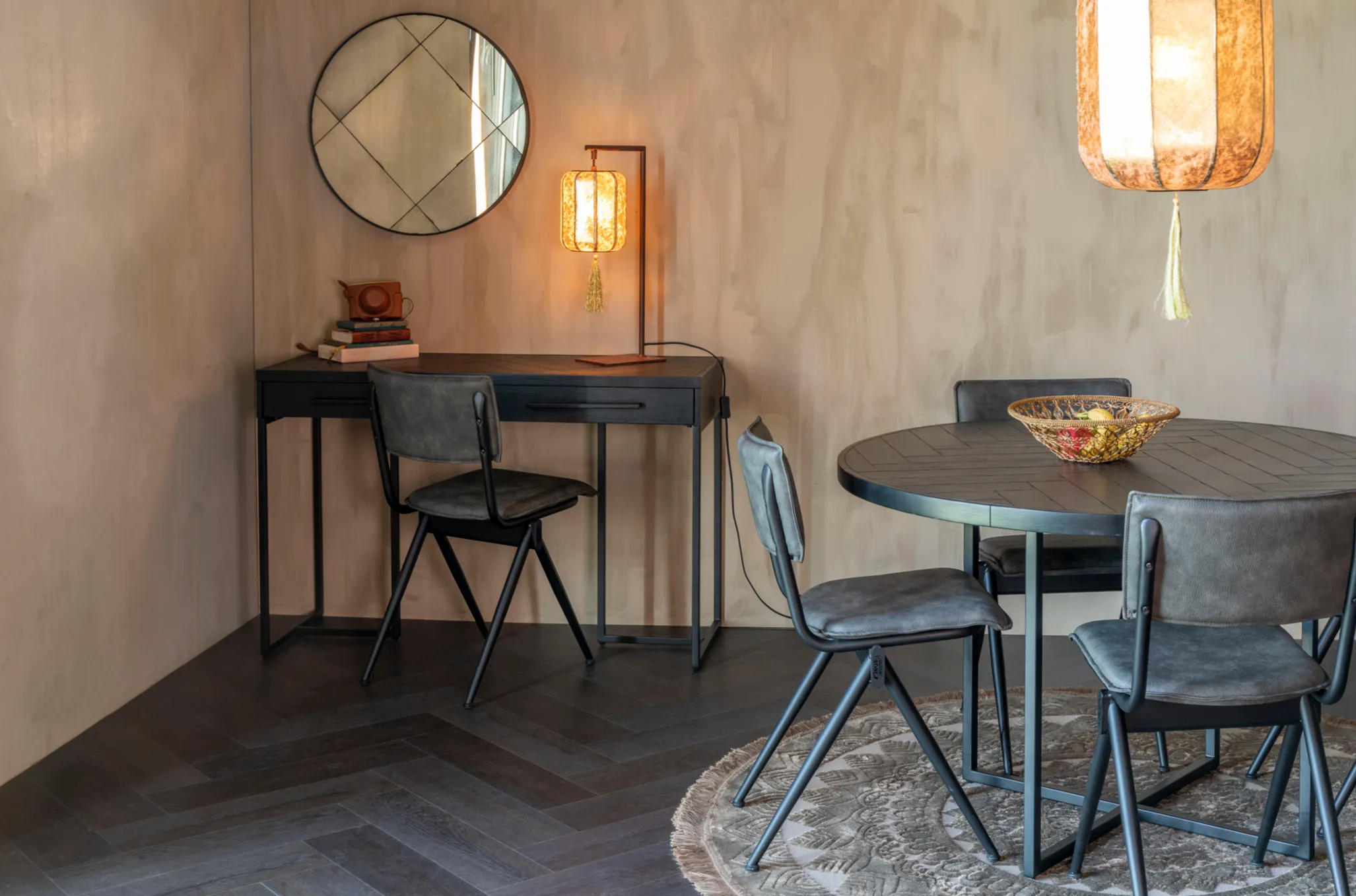 Class Console Table