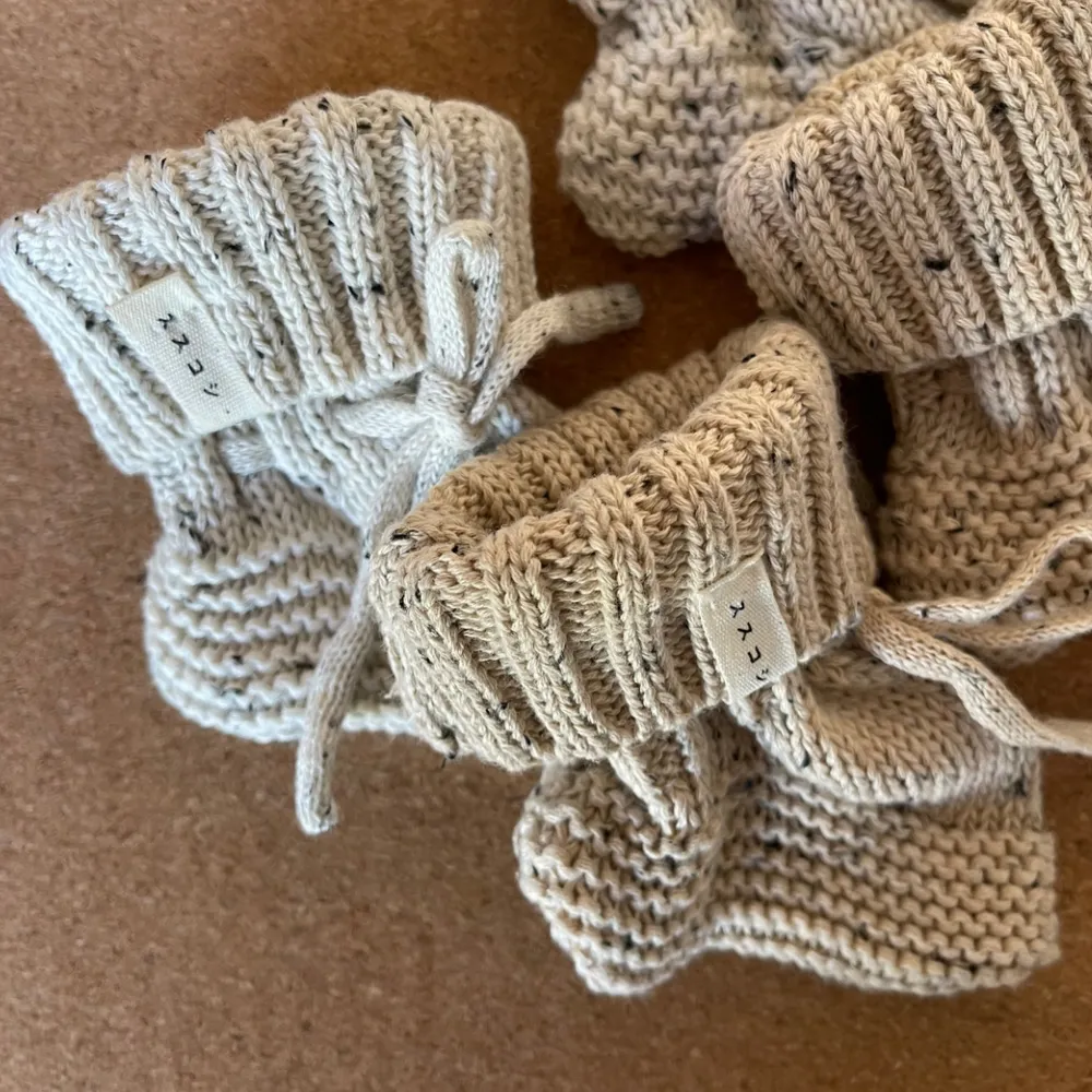 Susukoshi Organic Knitted Baby Booties - Husk Speckled